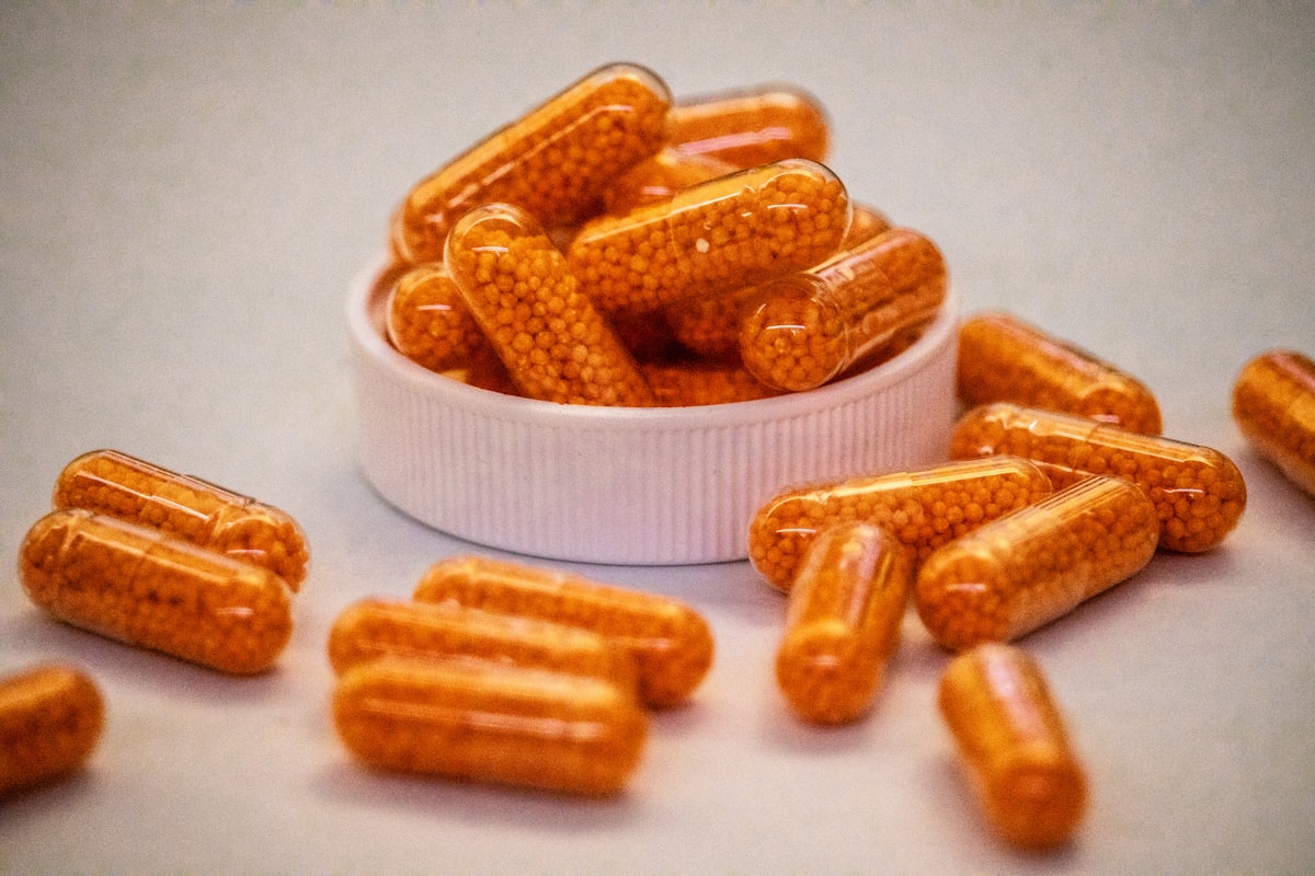 Hyaluronic acid supplement capsules for joint lubrication